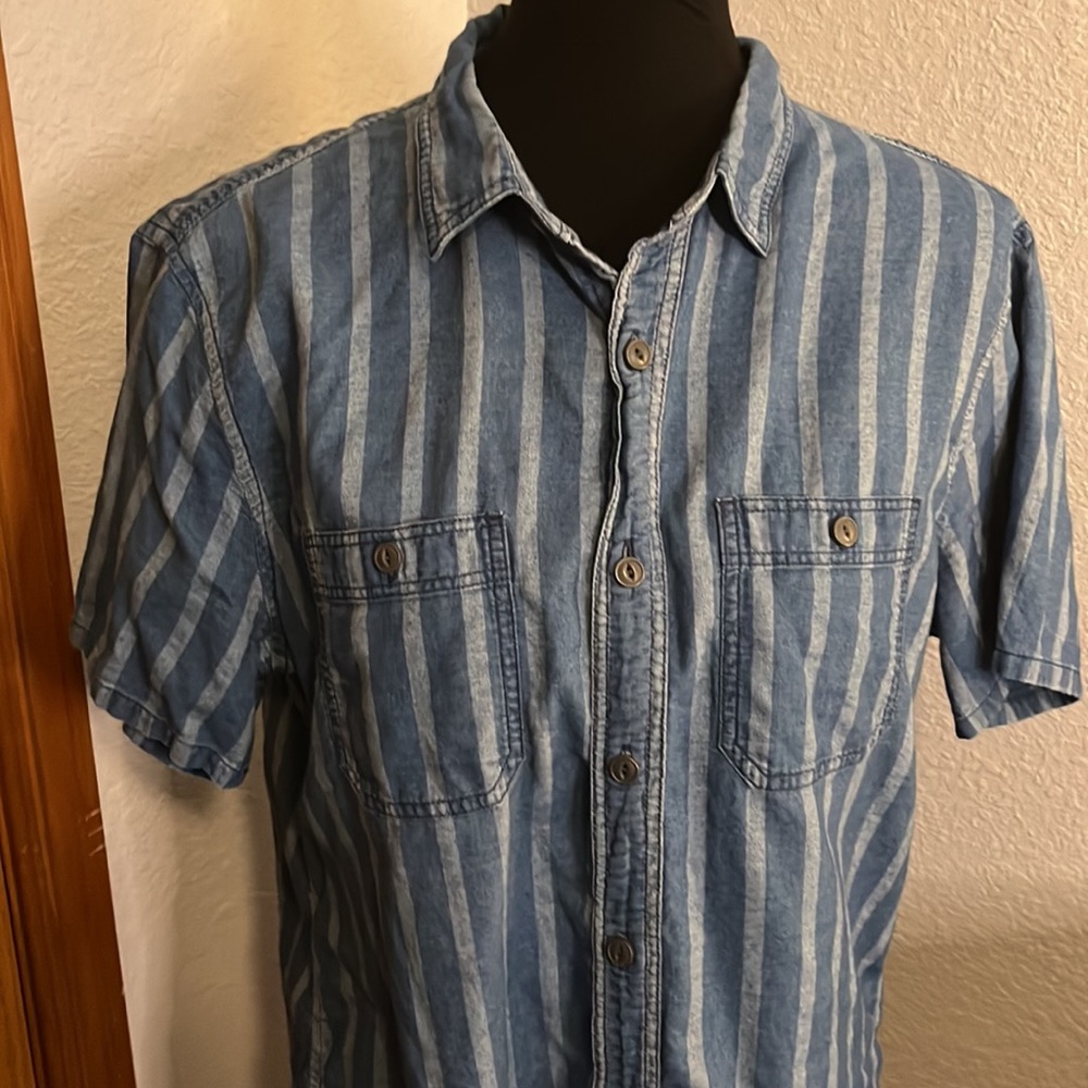 Madewell Striped Chambray Short Sleeved Button Down